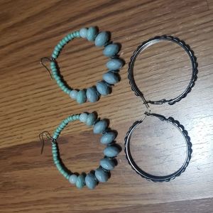 2 pair earrings hoops jewelry blue gunmetal pewter gray beaded